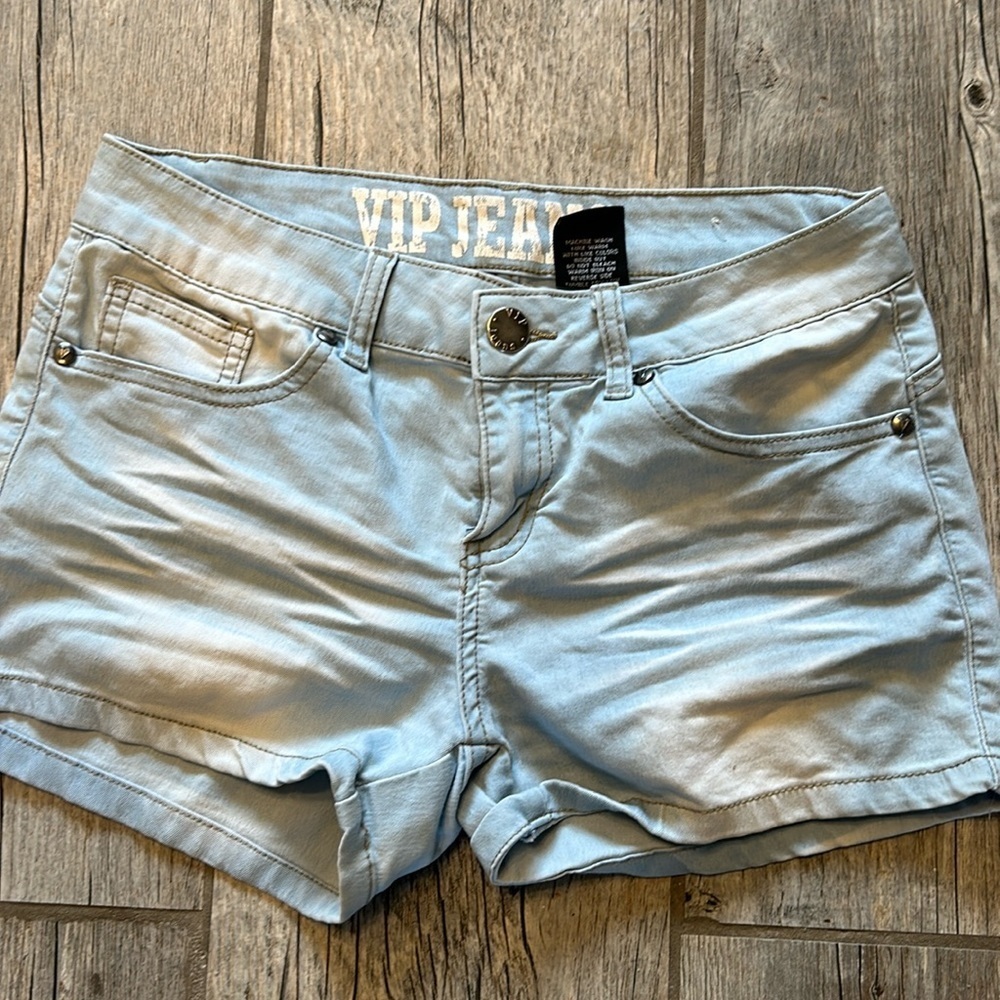 VIP jean shorts Light wash juniors 3 4 Distressed